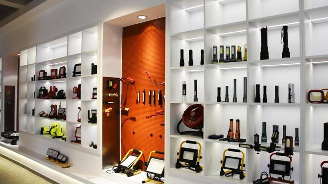 00家小厂包机出海狂揽80亿称霸全球瓦力棋牌游戏浙江小镇“反杀”义乌！8(图11)